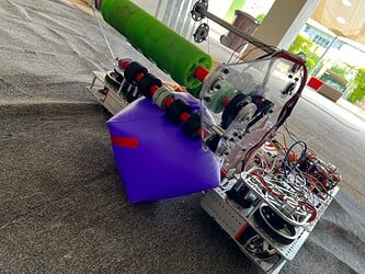 3 Rollergripper intake prototype 2.0 with cube