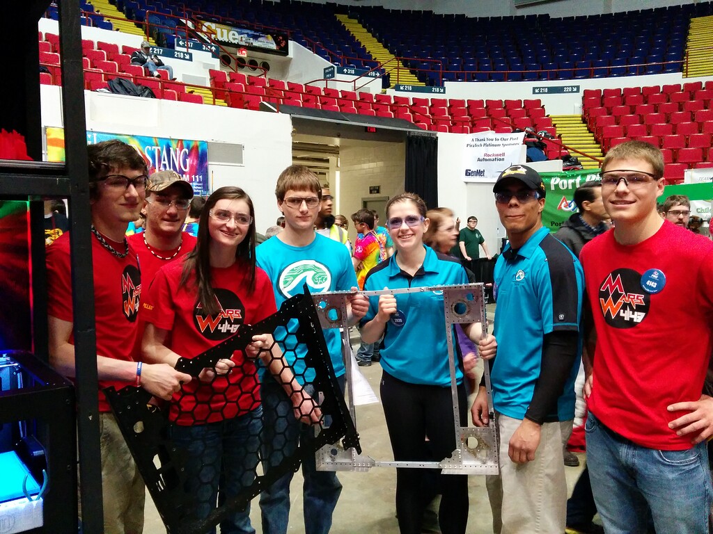 pic 4143 and 2826 exchange bent frames CDMedia Photos Chief Delphi