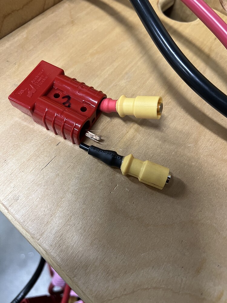 Type of fused connectors on Andymark battery chargers? Electrical