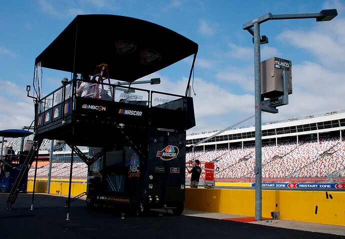 peacock-pit-box-2
