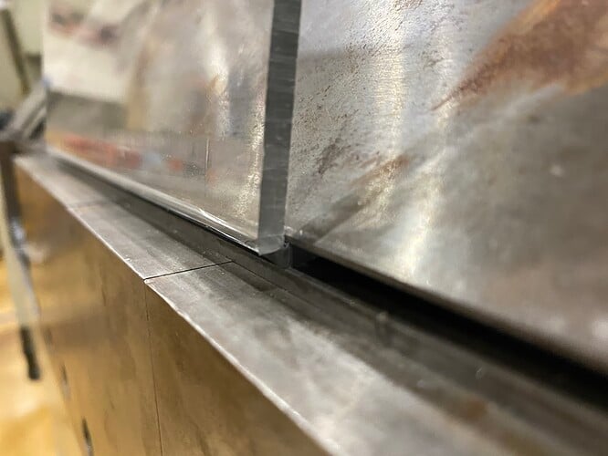 Cracked_3_16_Polycarb_Sheet