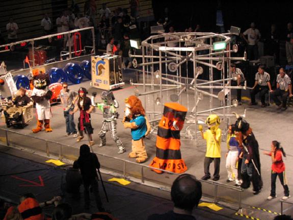UC Davis Mascot dance(small).JPG