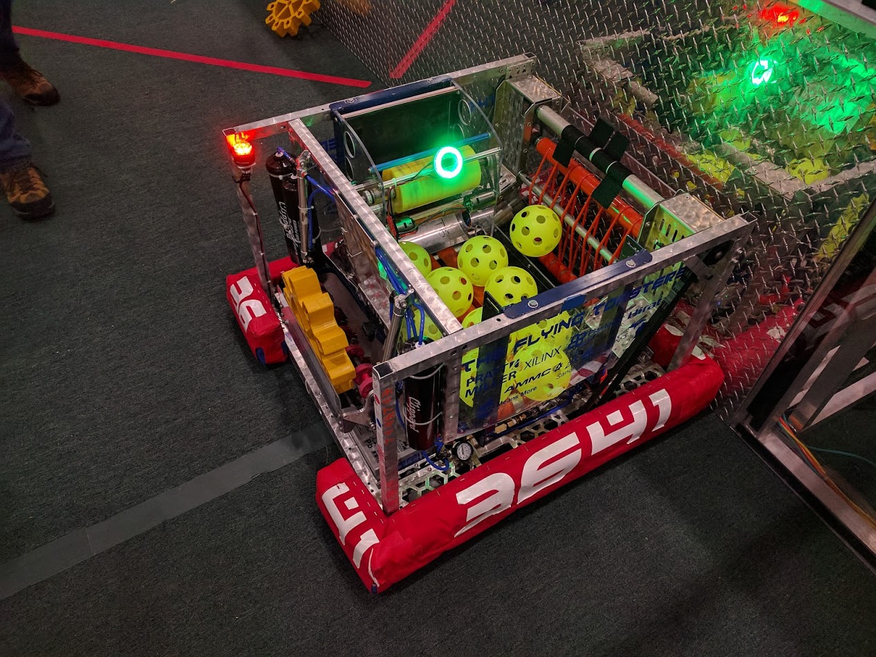 pic Team 3641 The Flying Toasters 2017 Robot CDMedia Photos