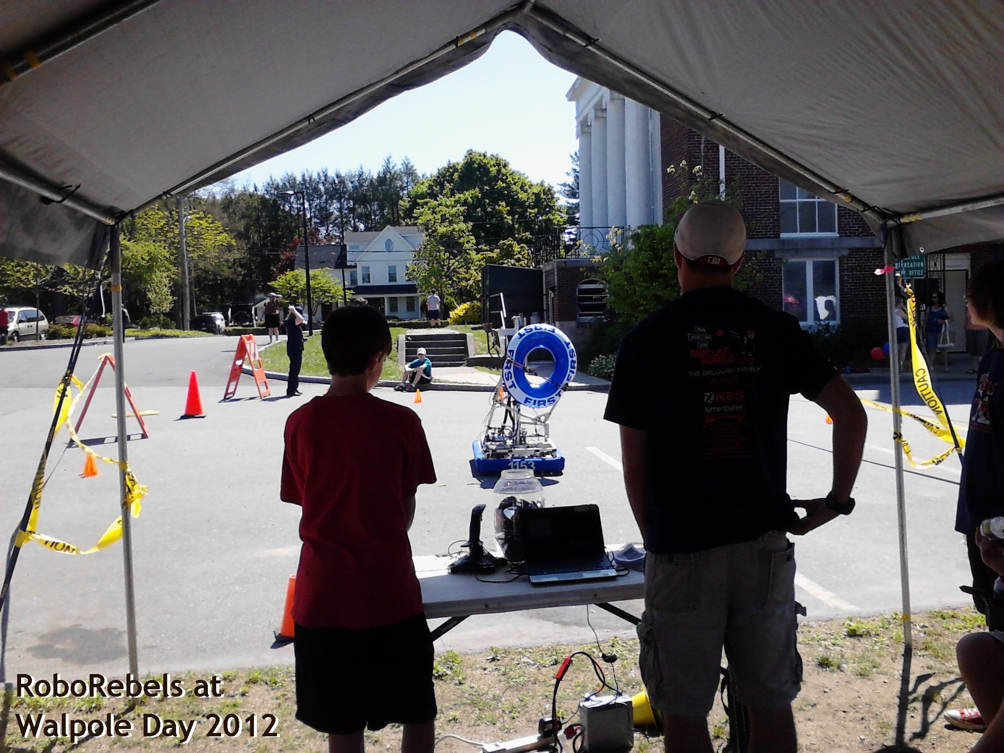 pic RoboRebels show off their robots at Walpole Day! CDMedia